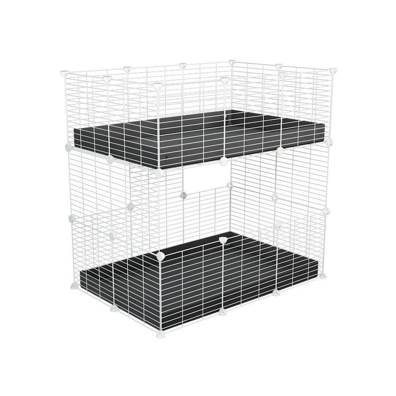 Une kavee cage double deux etages 3x2 pour cochons d'inde avec coroplast noir et grilles blanches avec petits trous