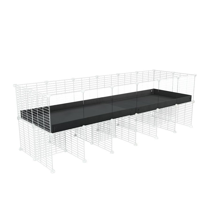 une kavee cage C&C 6x2 avec panneaux transparents en plexiglass  pour cobayes cochons d'inde avec rehausseur correx noir et grilles blanches fines