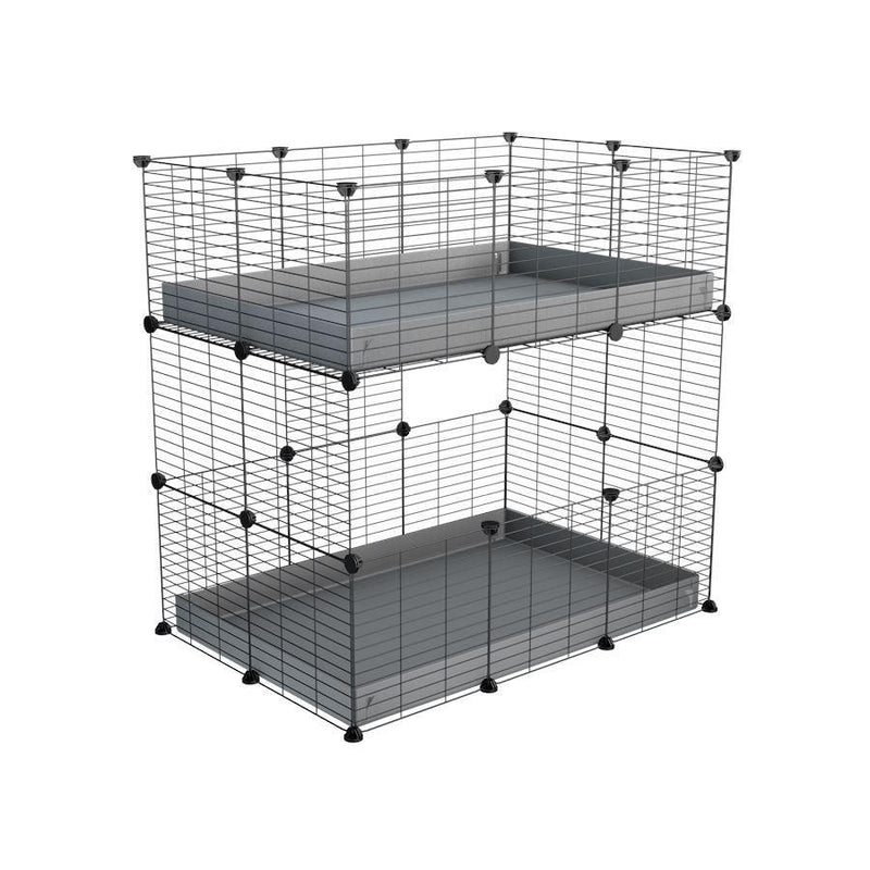 Une cavy cage double deux etages 3x2 pour cochons d'inde avec coroplast gris et grilles avec petits trous par Kavee