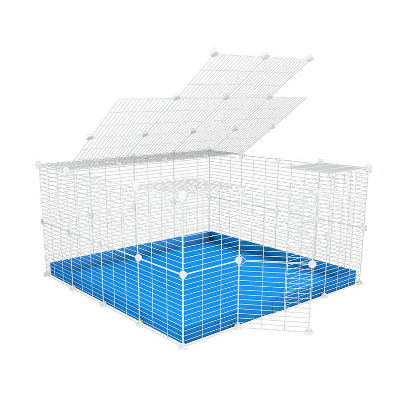 Une cavy cage modulaire pour lapin 4x4 avec toit grilles blanches fines petits trous coroplast bleu de kavee france