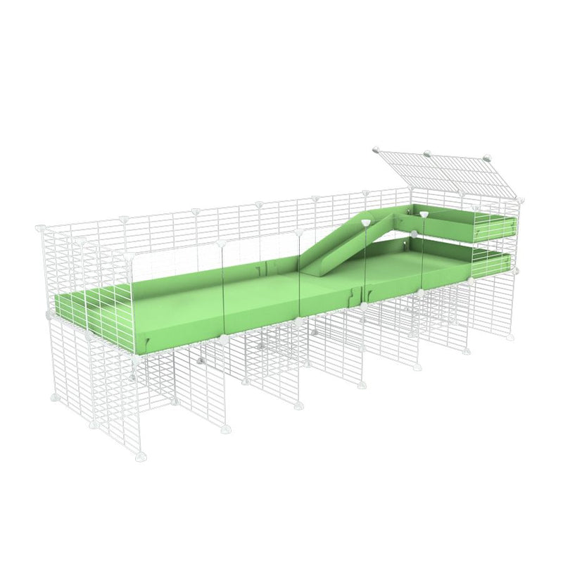 une cavy cage 6x2 avec panneaux transparents en plexiglass  pour cochons d'inde avec rehausseur loft rampe coroplast vert et grilles blanches a petits trous de kavee