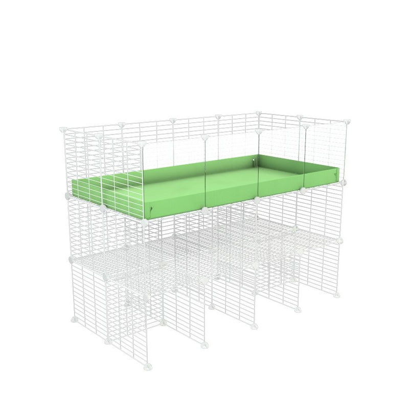 une cavy cage 4x2 pour cochons d'inde avec panneaux transparents en plexiglass avec double rehausseur couvercle correx vert et grilles blanches a petits trous kavee