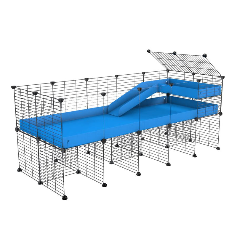 une kavee cage 5x2  avec panneaux transparents en plexiglass pour cochons d'inde avec rehausseur loft rampe coroplast bleu et grilles fines petits trous