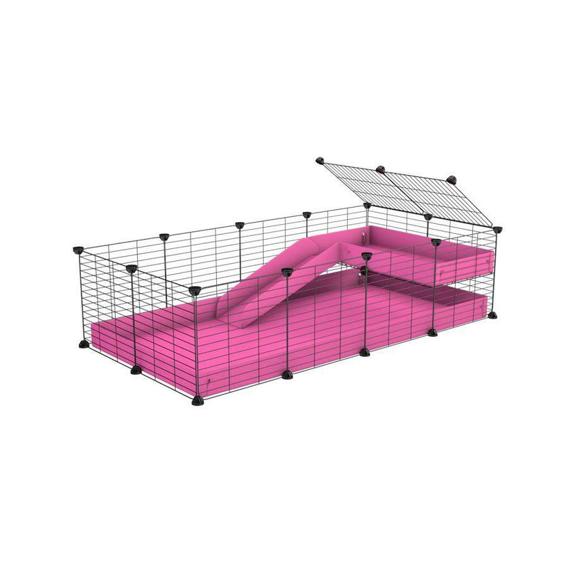 une cavy cage 4x2 pour cochons d'inde avec une rampe un loft un coroplast rose et grilles fines sans danger de kavee