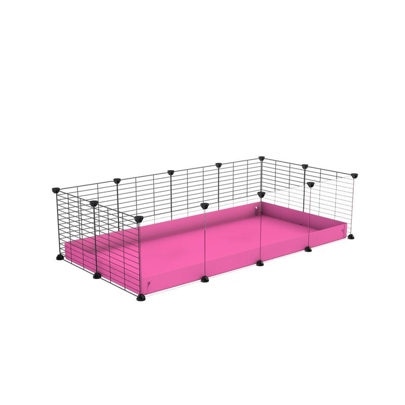 une cavy cage modulaire 4x2 avec panneaux transparents en plexiglass pour cochons d'inde avec coroplast rose et grilles fines avec petits trous de kavee
