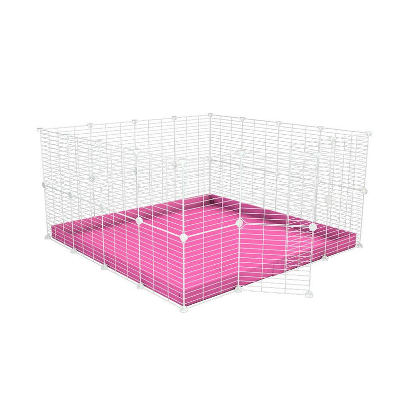 Une cavy cage modulable pour lapin 4x4 avec grilles blanches fines petits trous coroplast rose de kavee france