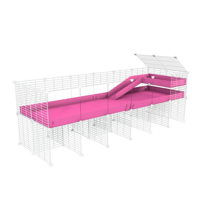 une kavee cage 6x2 avec panneaux transparents en plexiglass  pour cochons d'inde avec rehausseur loft rampe coroplast rose et grilles blanches fines petits trous
