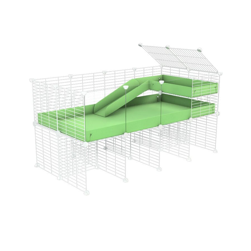 une cavy cage 4x2 avec panneaux transparents en plexiglass  pour cochons d'inde avec rehausseur loft rampe coroplast vert pistache et grilles blanches a petits trous
