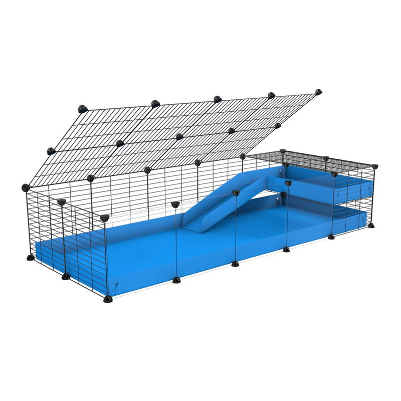 une kavee cage C&C 5x2  avec panneaux transparents en plexiglass pour cochons d'inde avec une rampe un toit un coroplast bleu et grilles fines pour bebes