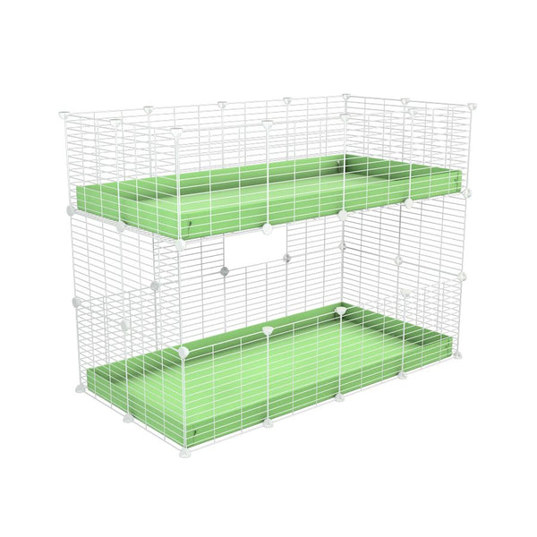 Une kavee cage double deux etages 4x2 pour cochons d'inde avec coroplast vert et grilles blanches sans danger pour bebes