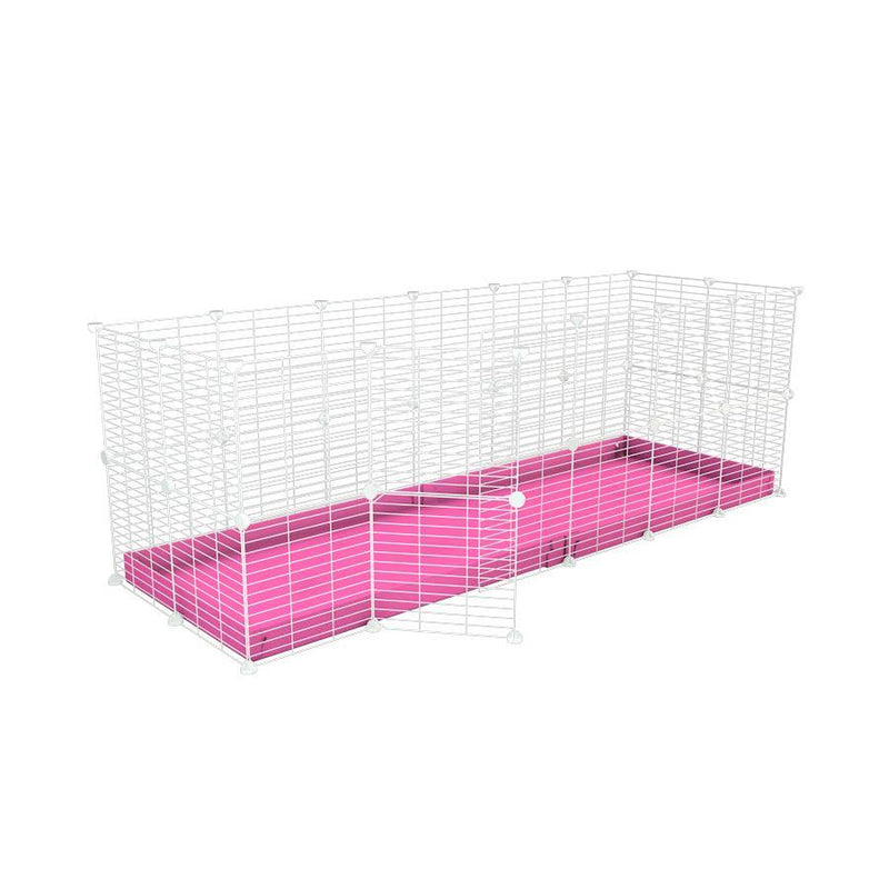 Une cavy cage 6x2 pour lapin avec un coroplast rose et des grilles blanches a maillage fin par kavee