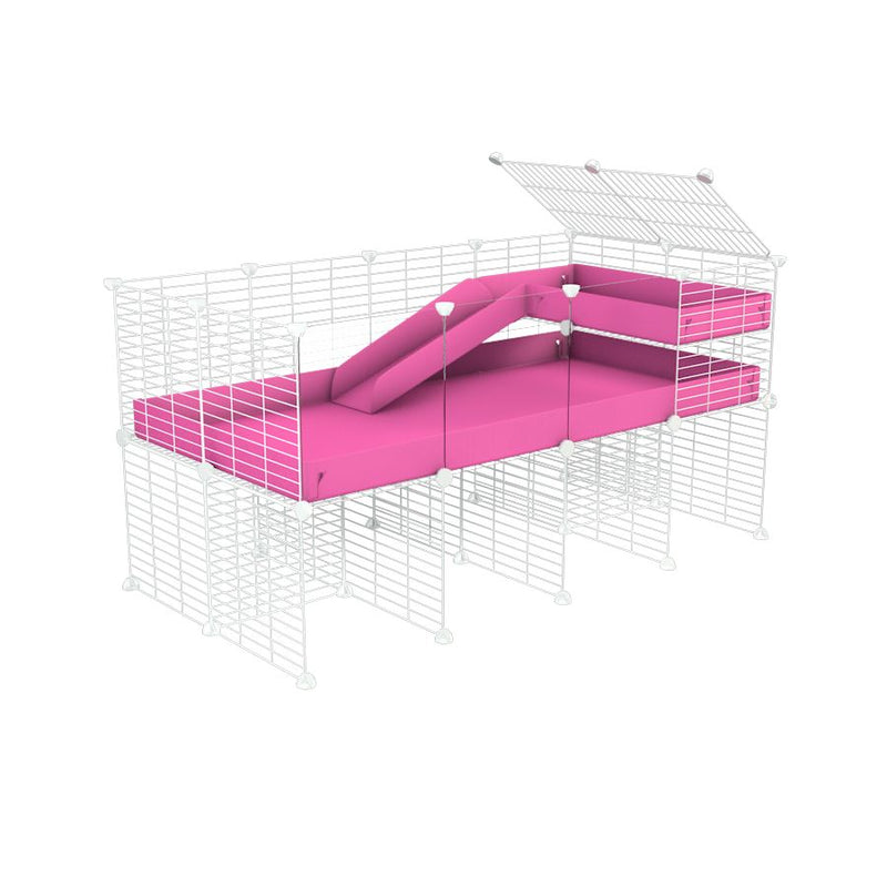 une cavy cage 4x2 avec panneaux transparents en plexiglass  pour cochons d'inde avec rehausseur loft rampe coroplast rose et grilles blanches de kavee france