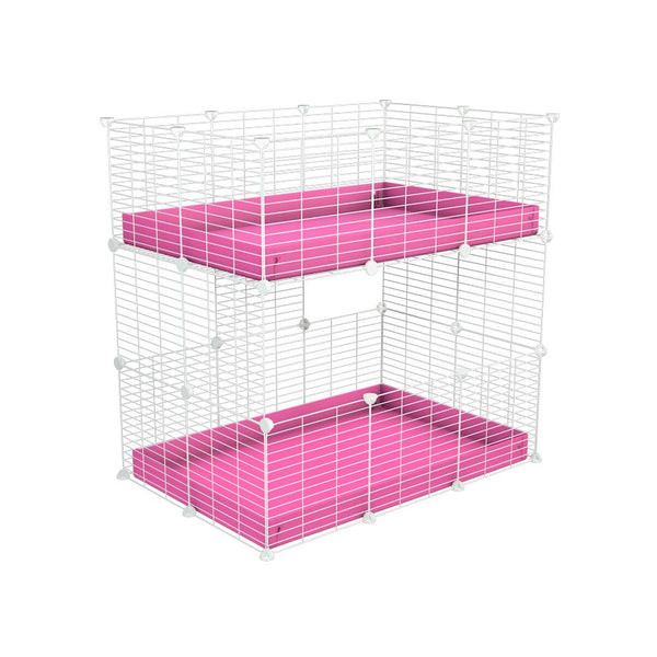 Une kavee cage double deux etages 3x2 pour cochons d'inde avec coroplast rose et grilles blanches avec petits trous