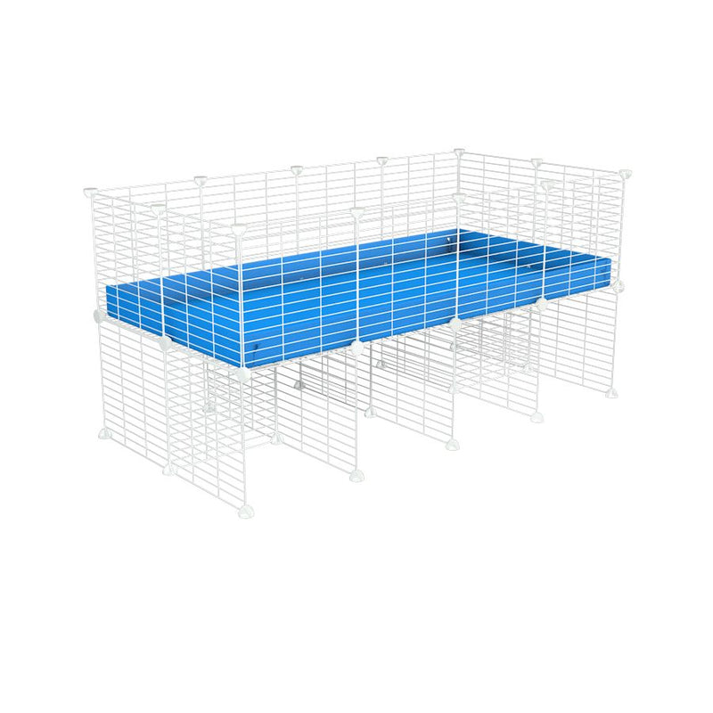 une cavy cage C&C 4x2 pour cobayes cochons d'inde avec rehausseur correx bleu et grilles blanches fines de kavee france